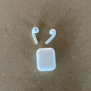 Apple AirPods 2